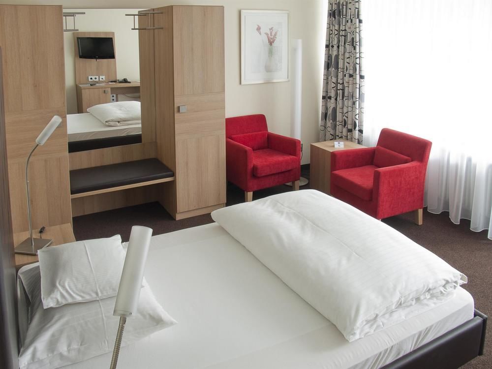 Dekra Congresshotel Wart Altensteig Εξωτερικό φωτογραφία